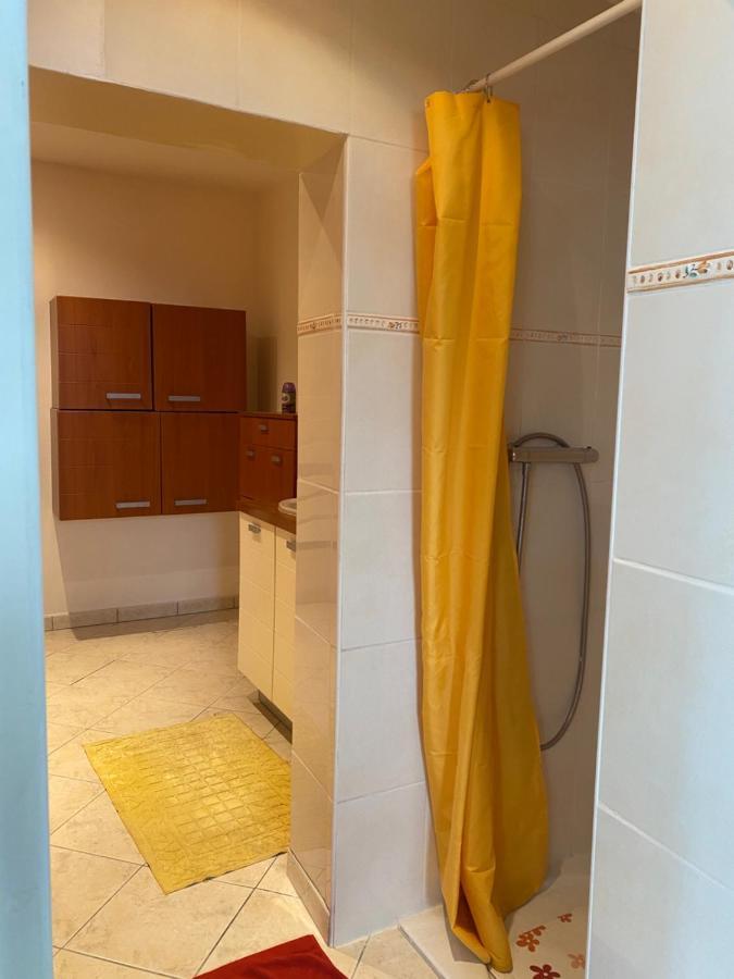 Апартаменты Chez Marilou Сен-Дизье Экстерьер фото